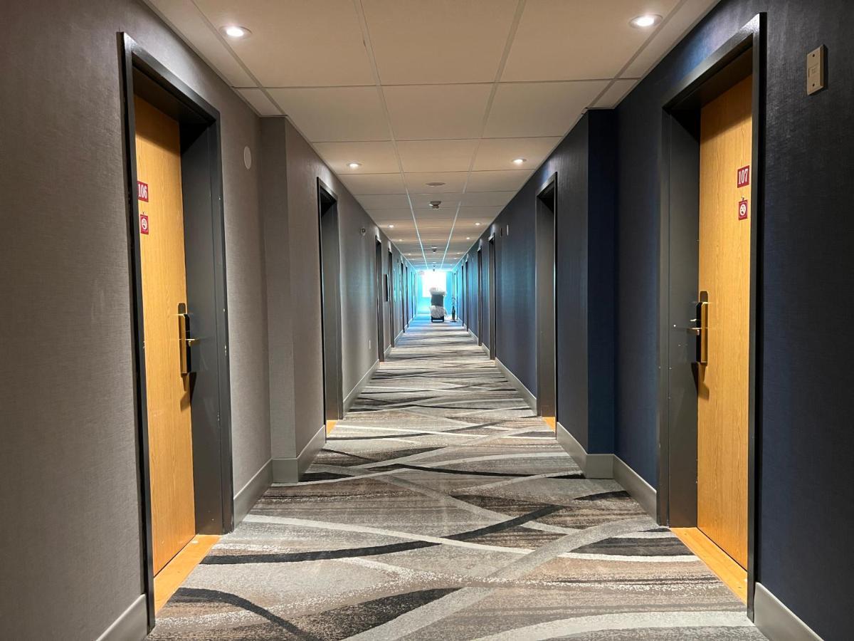 Hotel Super 8 By Wyndham On 2*