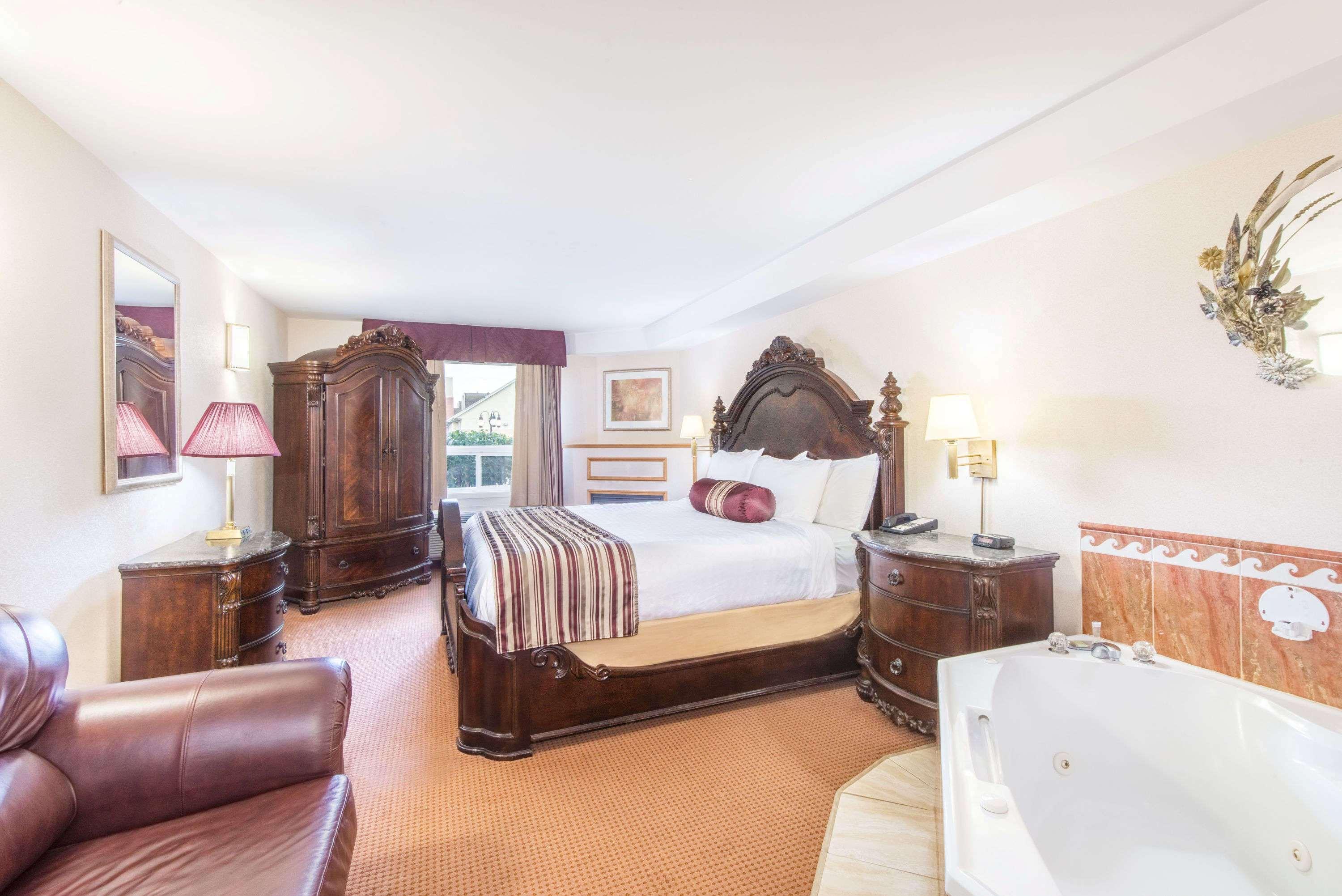 Super 8 By Wyndham On Hotel 2*
