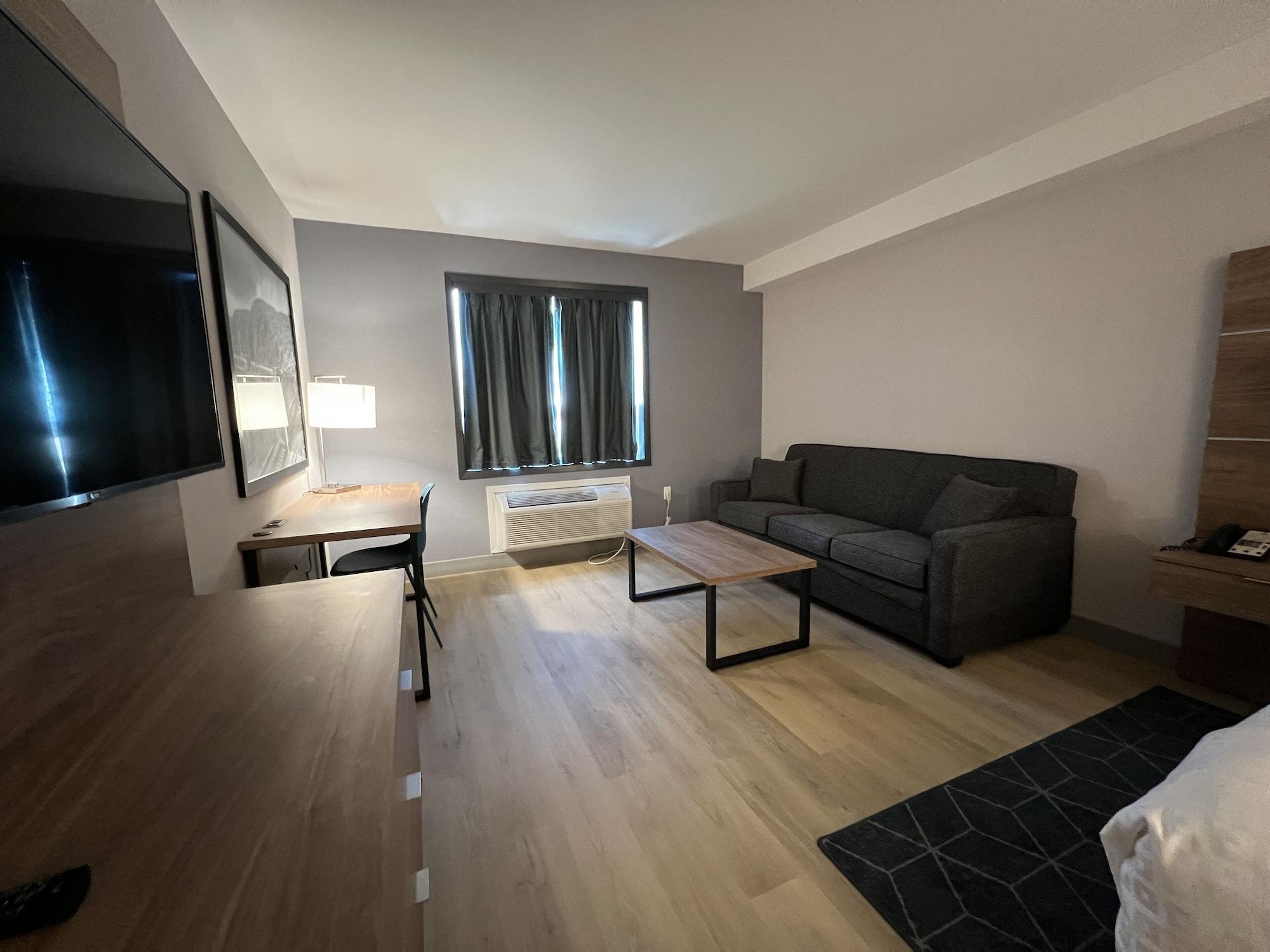 Super 8 By Wyndham On Hotel 2*
