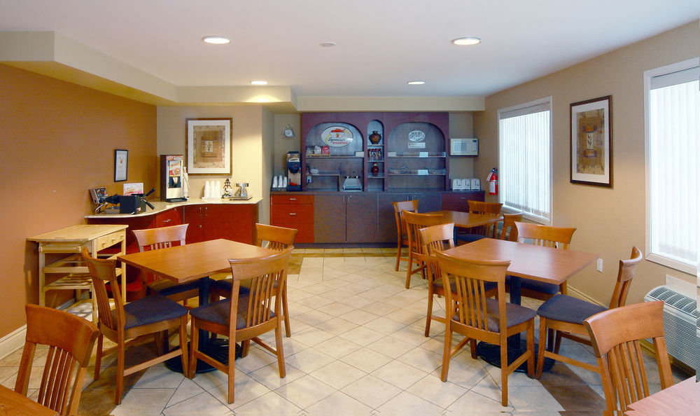 Super 8 By Wyndham On