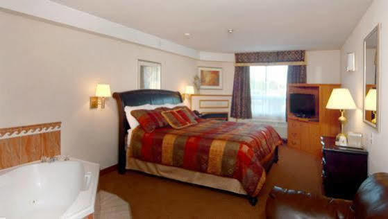Super 8 By Wyndham On Hotel 2*